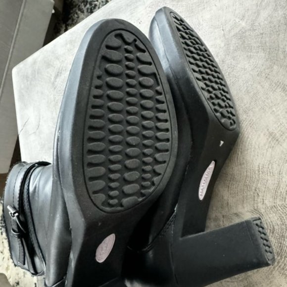 Metroline by Khombu Black Boots- Siz 7 - Picture 4 of 5